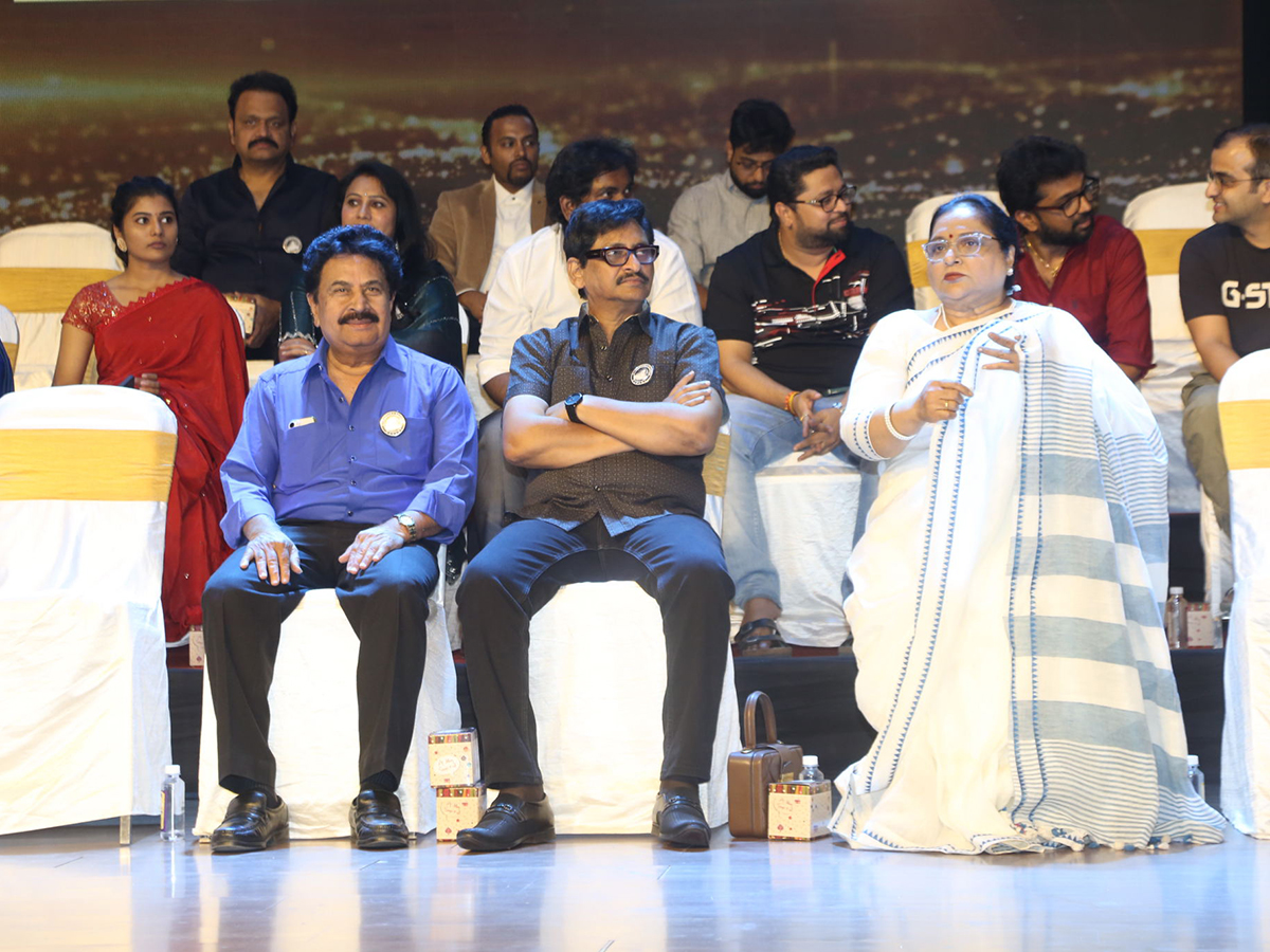 Dharsakaratna_20DNR_20Film_20Awards_20Function_20Shilpakala_20Vedika_2C_20Hyderabad-_20_2827_29.jpg 27