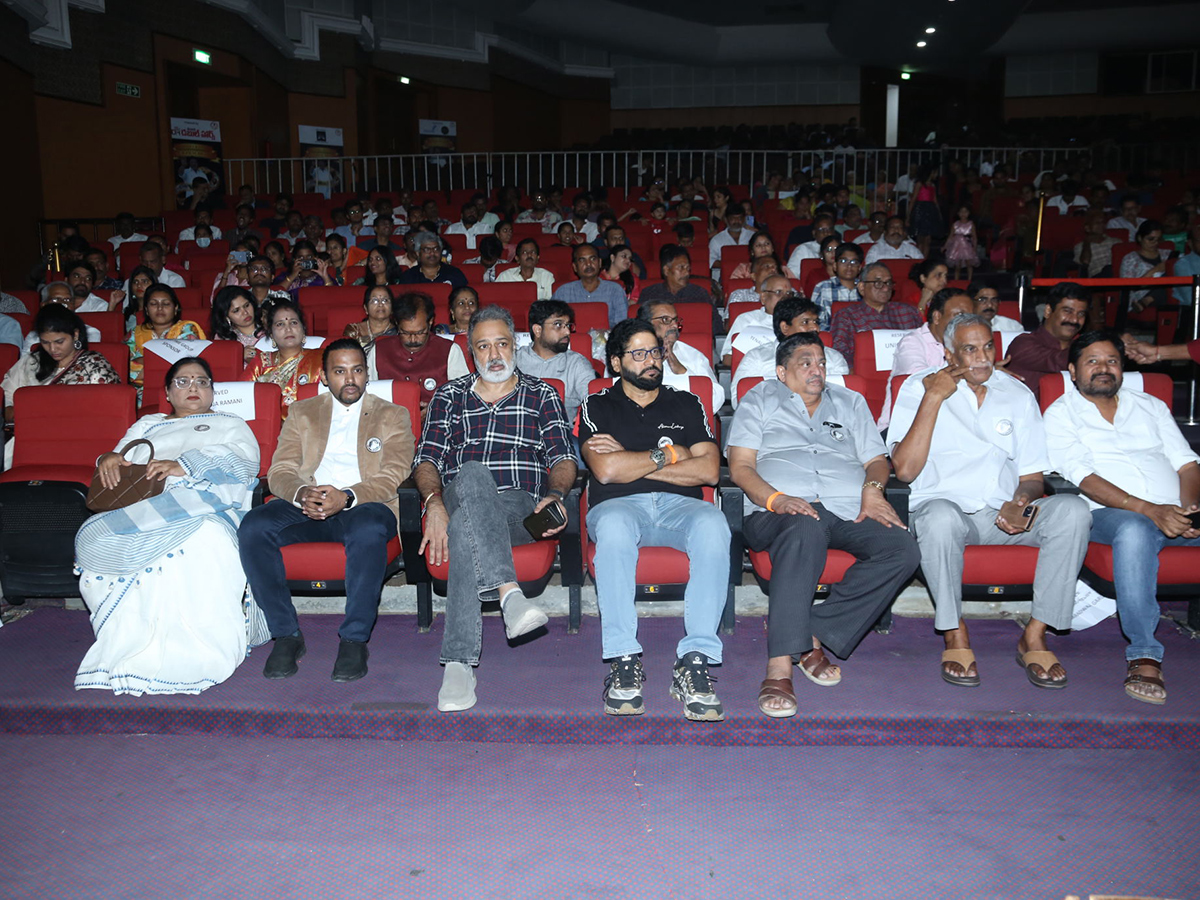 Dharsakaratna_20DNR_20Film_20Awards_20Function_20Shilpakala_20Vedika_2C_20Hyderabad-_20_2829_29.jpg 29