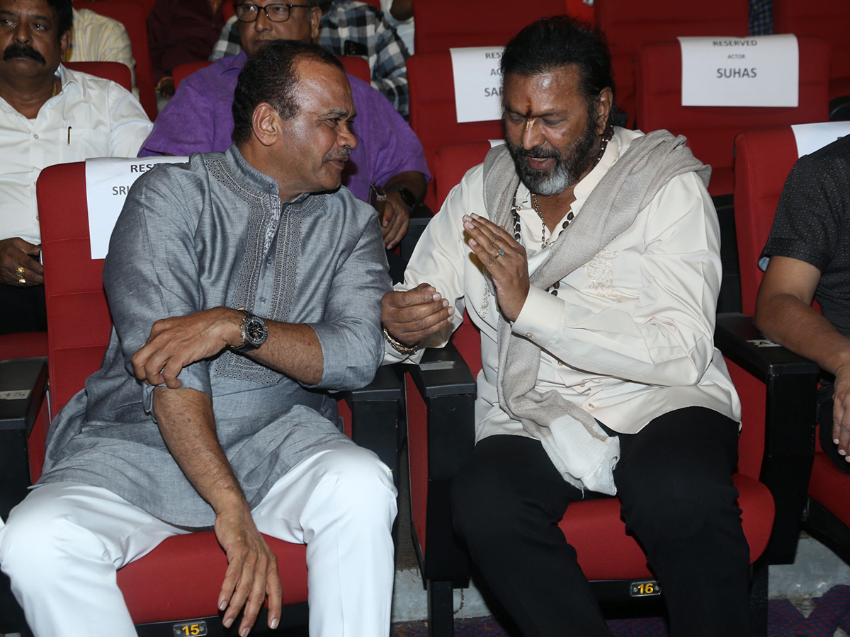Dharsakaratna_20DNR_20Film_20Awards_20Function_20Shilpakala_20Vedika_2C_20Hyderabad-_20_2834_29.jpg 34