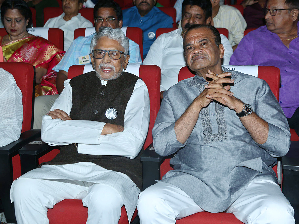 Dharsakaratna_20DNR_20Film_20Awards_20Function_20Shilpakala_20Vedika_2C_20Hyderabad-_20_2839_29.jpg 39