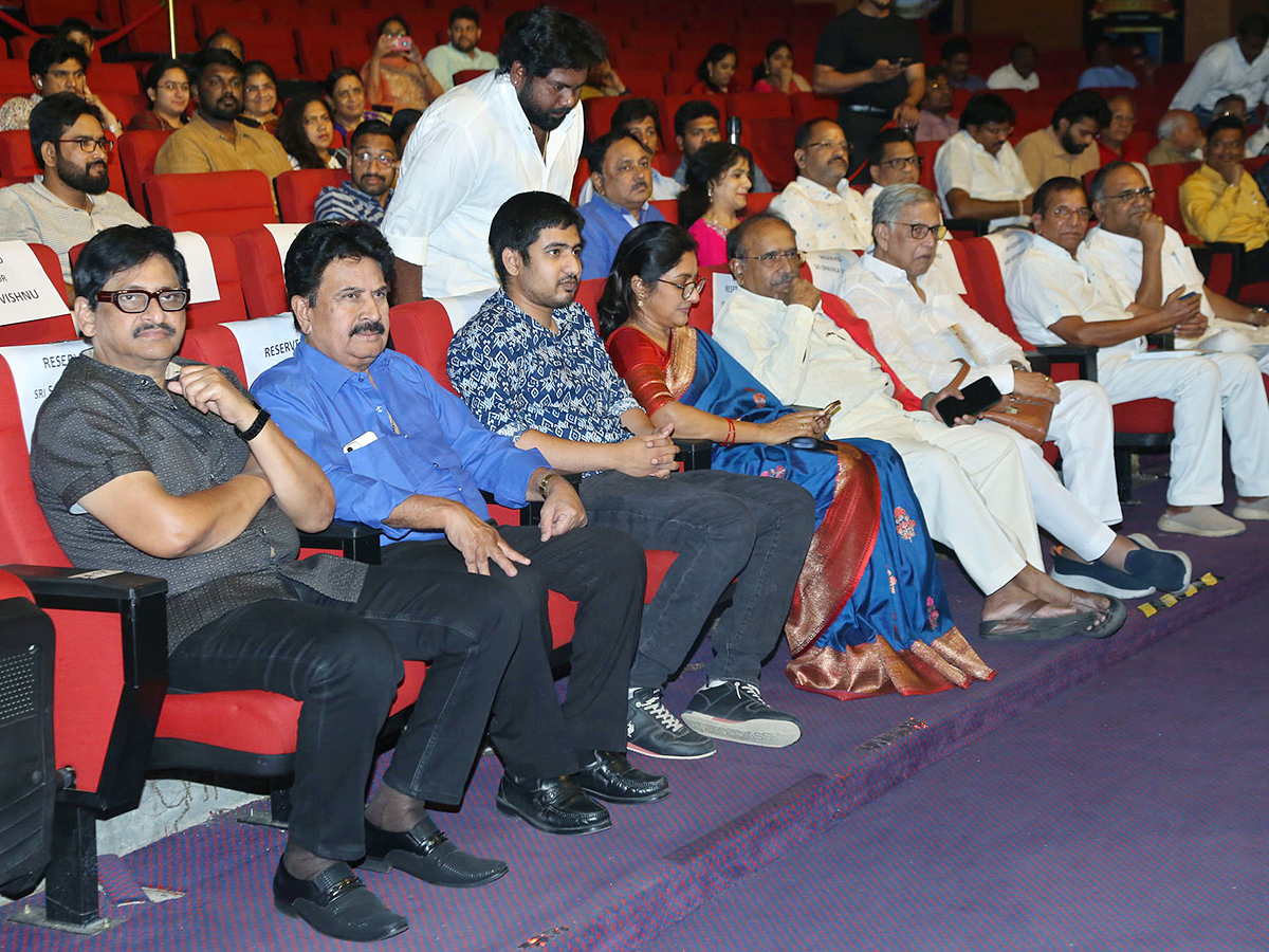 Dharsakaratna_20DNR_20Film_20Awards_20Function_20Shilpakala_20Vedika_2C_20Hyderabad-_20_2846_29.jpg 46