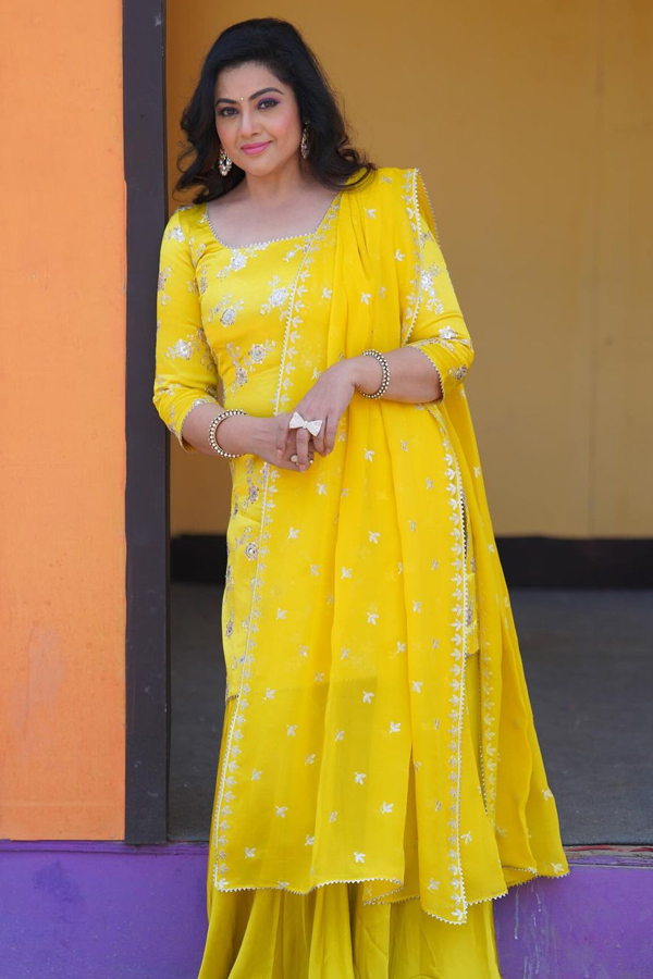 Meena-Sagar-4.jpg 5