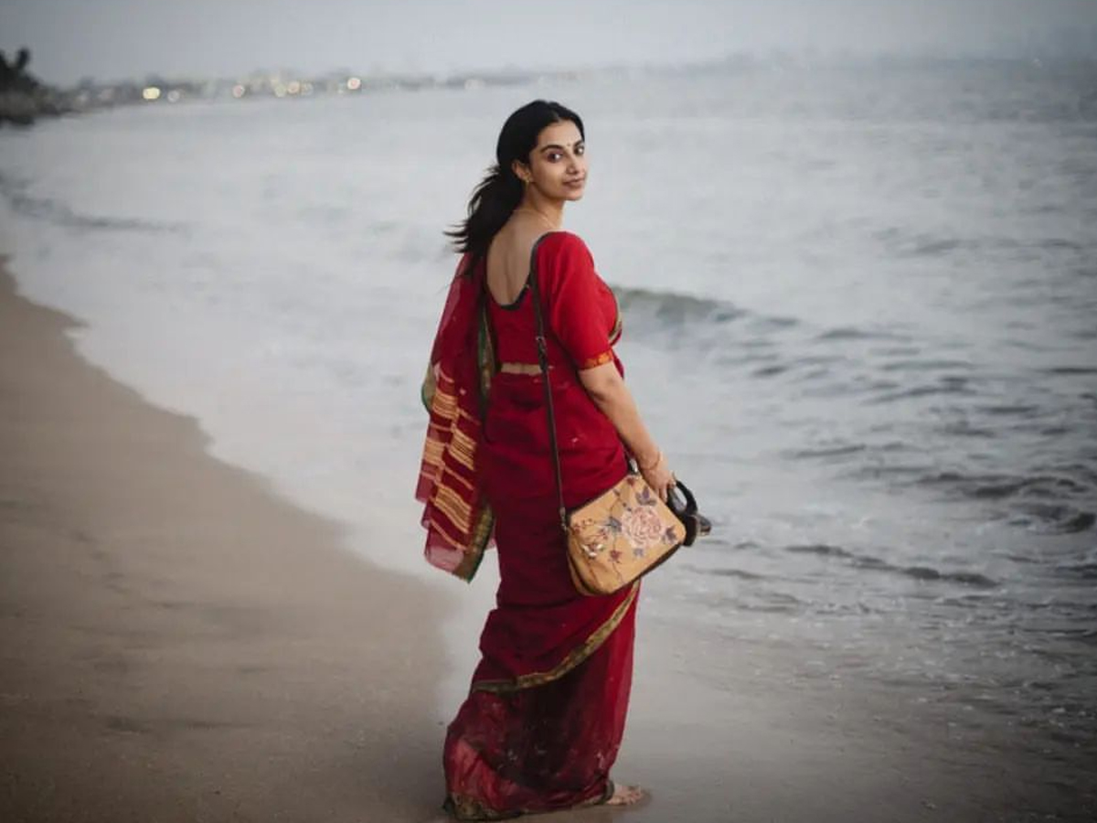 Meenaakshi-Chaudhary-22.jpg 23