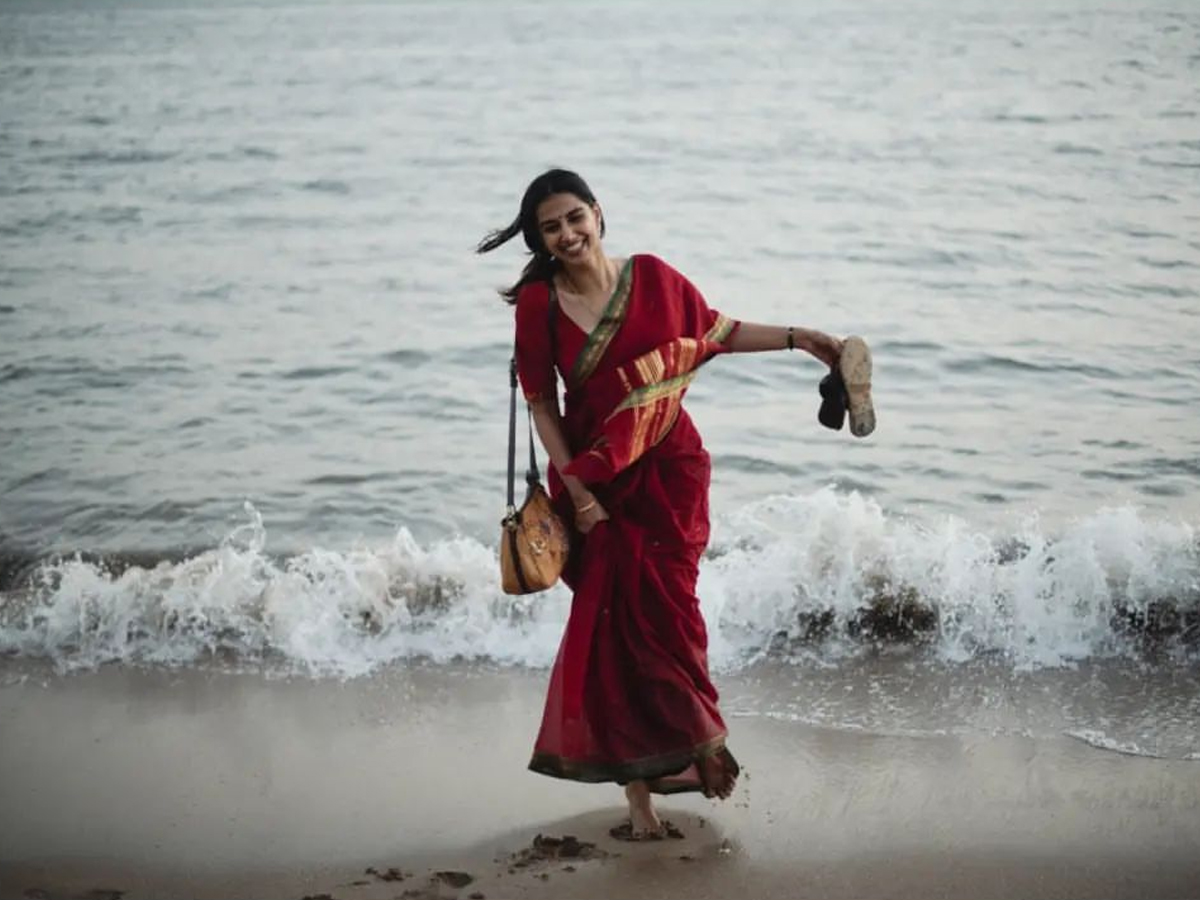 Meenaakshi-Chaudhary-25.jpg 26