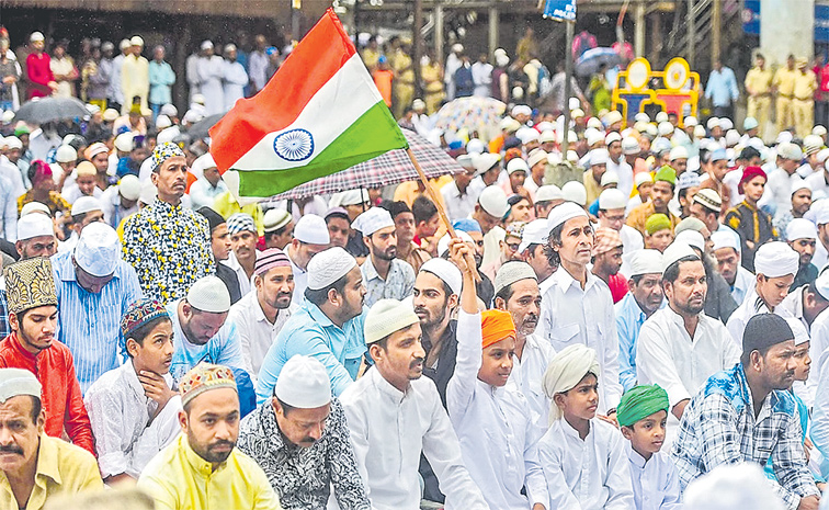 Thapar-Indian-Muslims.jpg