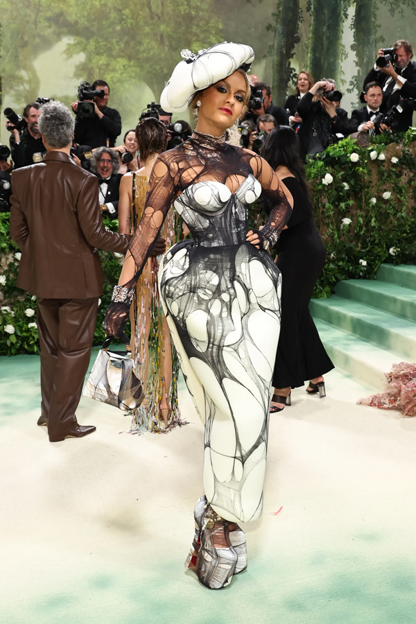3.Natasha-Poonawalla_Met-Gala-2024.jpg 4
