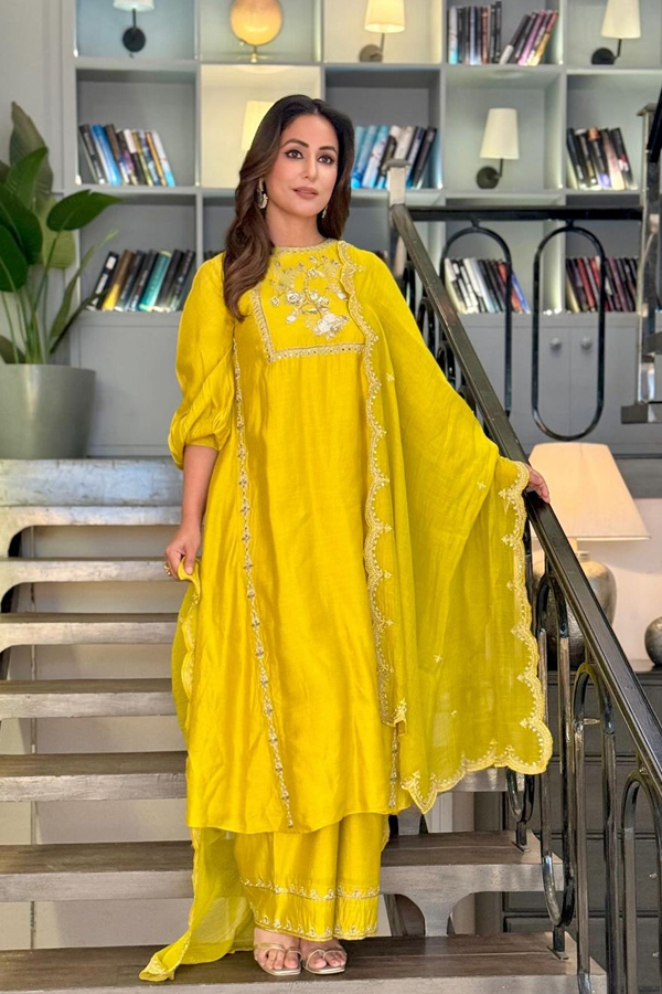 Hena-Khan-10.jpg 11