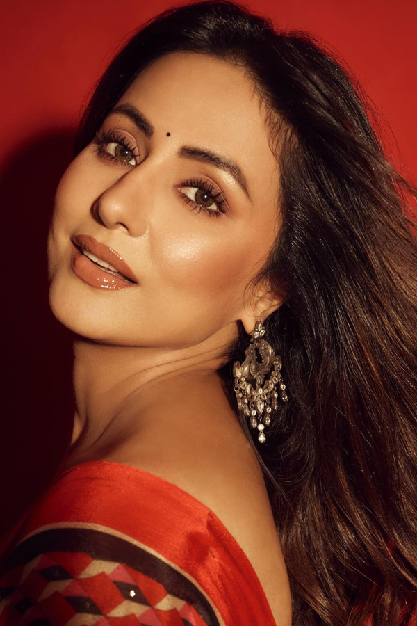 Hena-Khan-9.jpg 10
