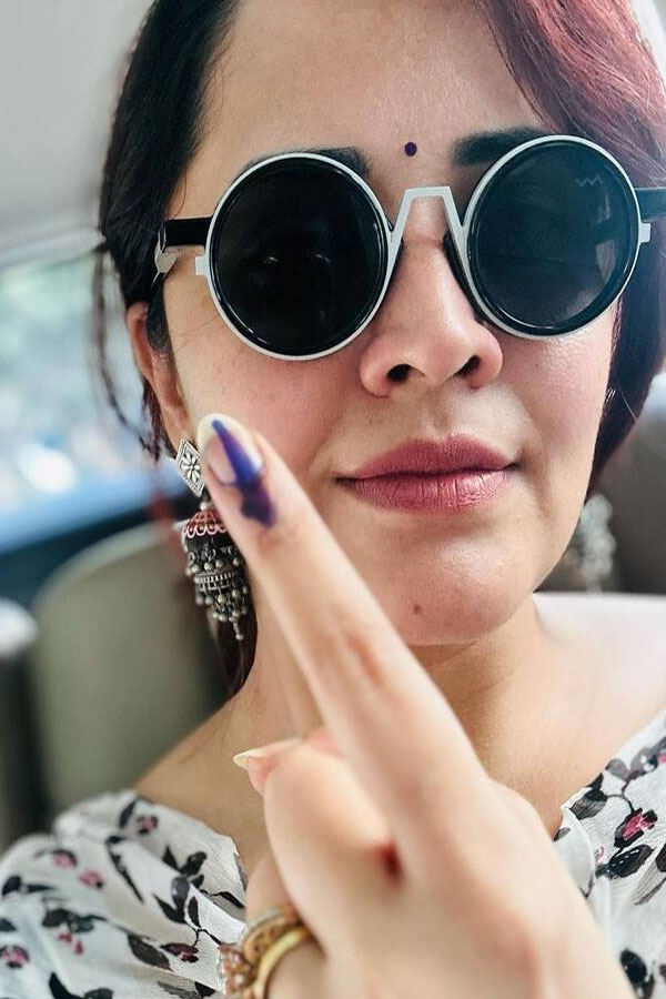 anasuya.jpg 7