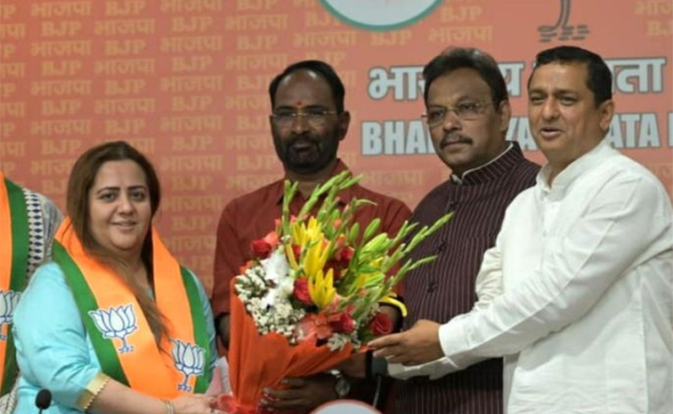 radhika_20khera_20joins_20bjp.jpg