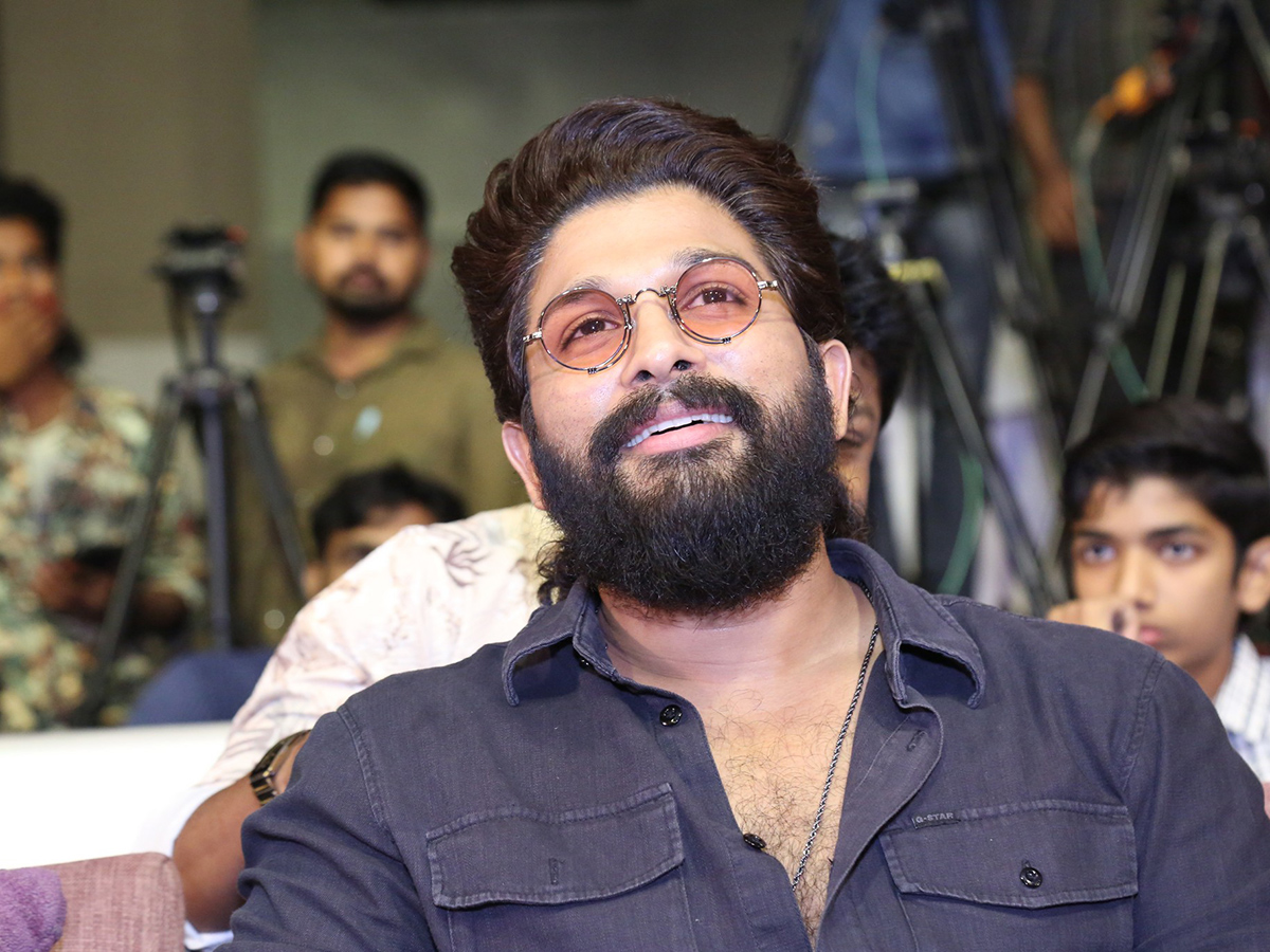 Arya_20Movie_2020_20Years_20Celebration_20HD_20Photos-1.jpg 1