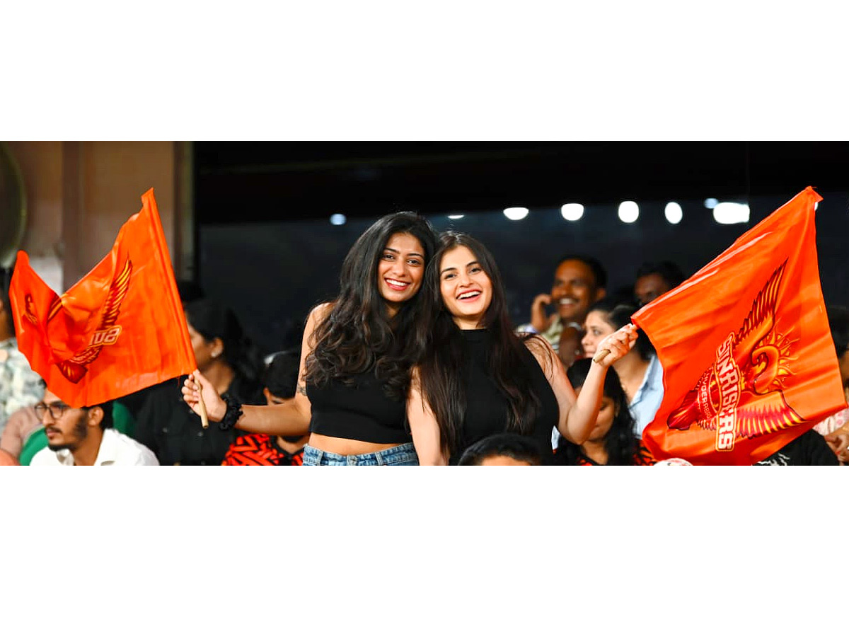 Celebrities_20In_20IPL_20Match_20at_20Hyderabad_20Uppal_20Cricket_20Stadium_20Photos_20_2820_29.jpg 21