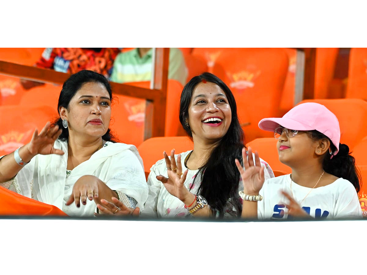 Celebrities_20In_20IPL_20Match_20at_20Hyderabad_20Uppal_20Cricket_20Stadium_20Photos_20_282_29.jpg 2