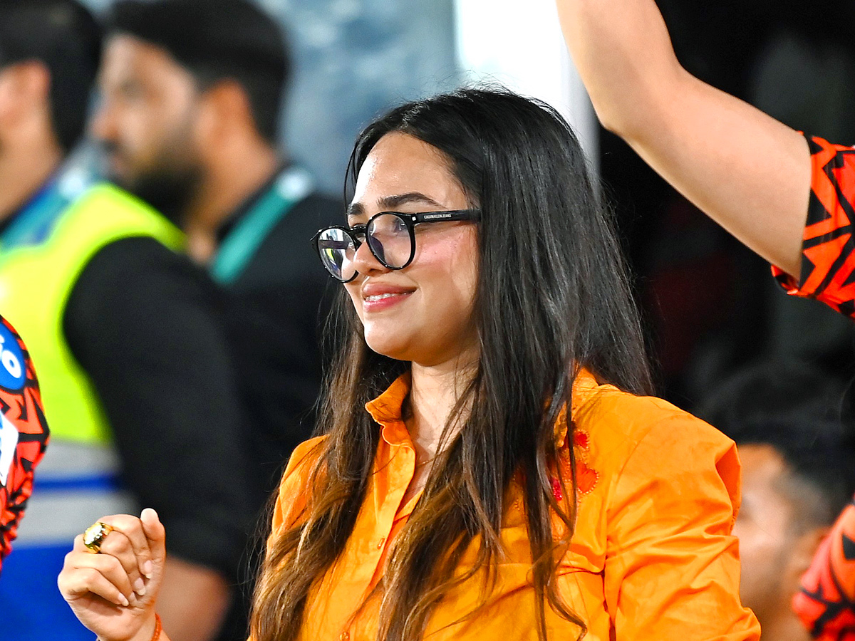 Celebrities_20In_20IPL_20Match_20at_20Hyderabad_20Uppal_20Cricket_20Stadium_20Photos_24_20_281_29_0.jpg 25