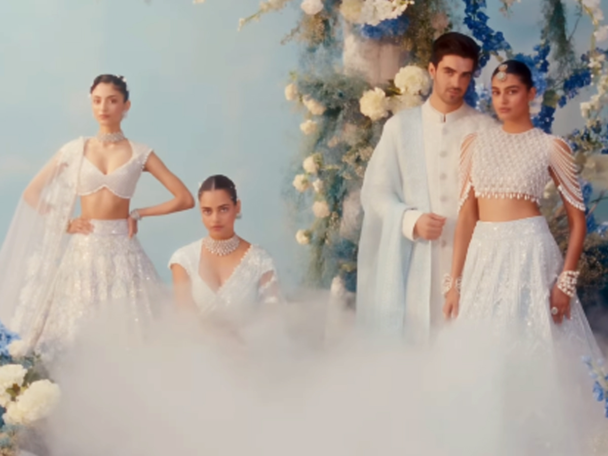 Manish-Malhotra-10.jpg 11
