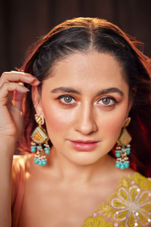 Sanjeeda-Shaikh-2_0.jpg 3
