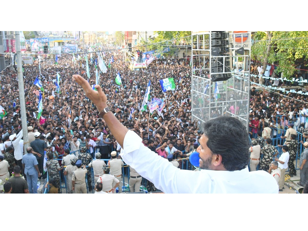 AP_20CM_20YS_20Jagan_20Public_20Meeting_20at_20Rajampeta_20Photos_20_2823_29.jpg 14