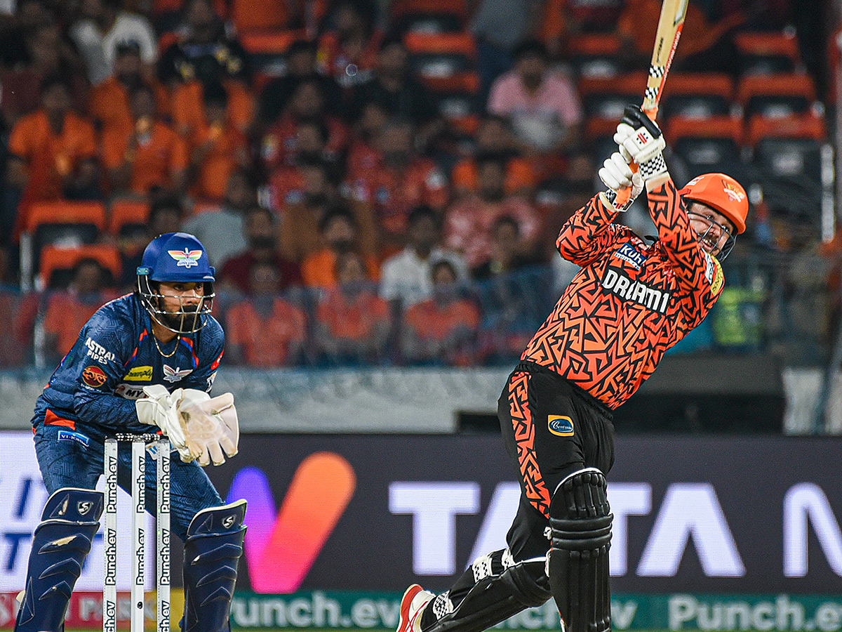 IPL_202024_20T20_20cricket_20match_20between_20Sunrisers_20Hyderabad_20and_20Lucknow_20Super_20Giants-_20_2812_29.jpg 12