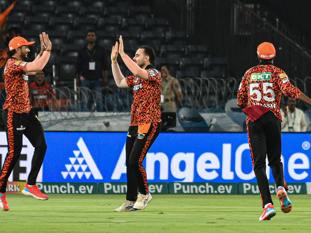 IPL_202024_20T20_20cricket_20match_20between_20Sunrisers_20Hyderabad_20and_20Lucknow_20Super_20Giants-_20_2826_29.jpg 26