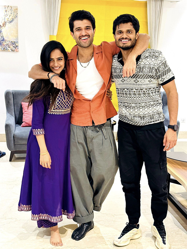 Unseen_20And_20Rare_20Pictures_20From_20The_20Unseen_20Gallery_20Of_20Vijay_20Deverakonda-_20_2817_29.jpg 17