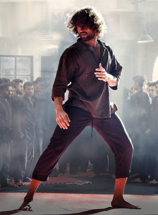 Unseen_20And_20Rare_20Pictures_20From_20The_20Unseen_20Gallery_20Of_20Vijay_20Deverakonda-_20_2822_29.jpg 22