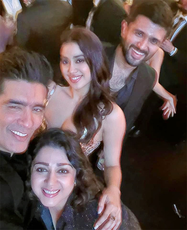 Unseen_20And_20Rare_20Pictures_20From_20The_20Unseen_20Gallery_20Of_20Vijay_20Deverakonda-_20_2829_29.jpg 29