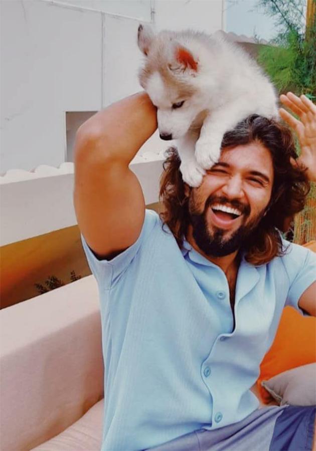 Unseen_20And_20Rare_20Pictures_20From_20The_20Unseen_20Gallery_20Of_20Vijay_20Deverakonda-_20_2834_29.jpg 34