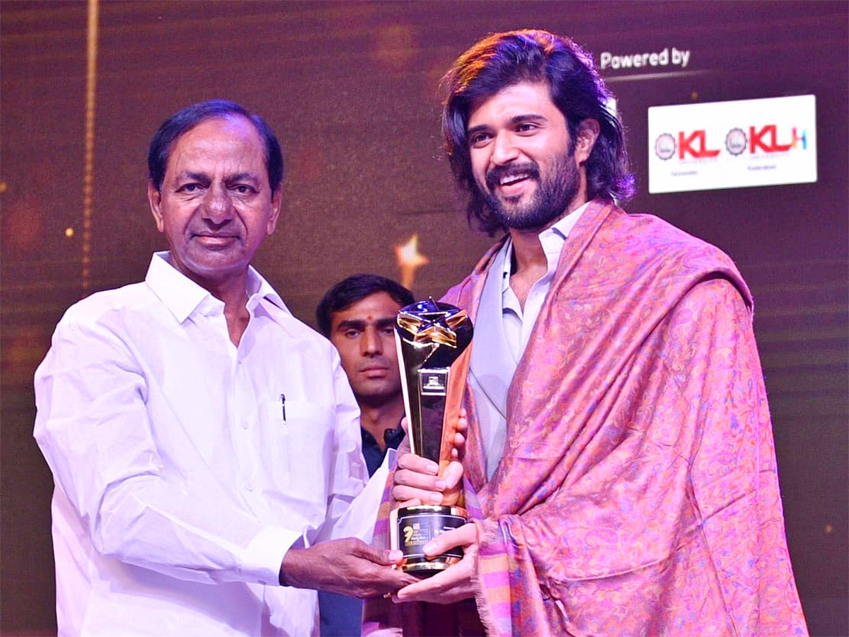 Unseen_20And_20Rare_20Pictures_20From_20The_20Unseen_20Gallery_20Of_20Vijay_20Deverakonda-_20_2836_29.jpg 36