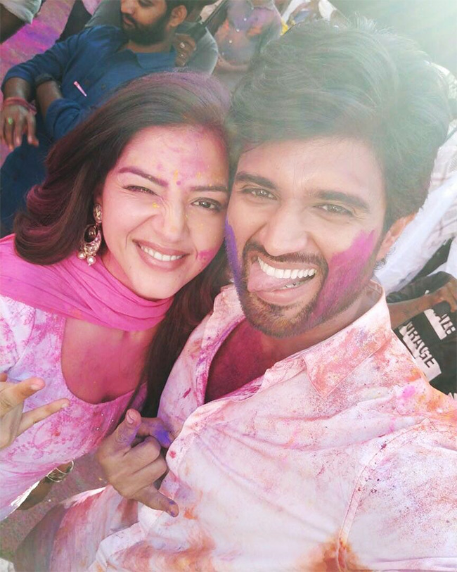Unseen_20And_20Rare_20Pictures_20From_20The_20Unseen_20Gallery_20Of_20Vijay_20Deverakonda-_20_2842_29.jpg 42
