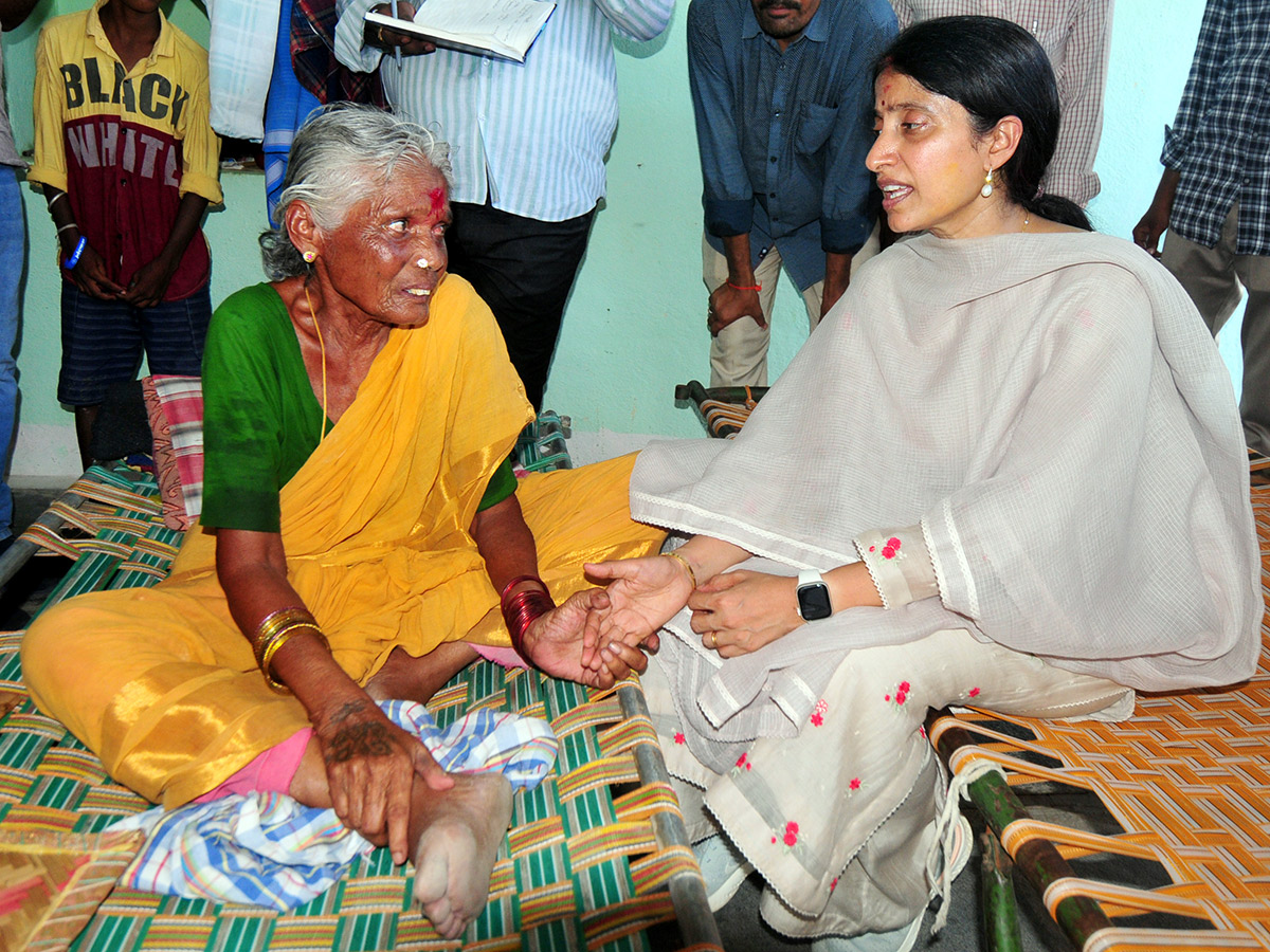 YS_20Bharathi_20Election_20Campaign_20In_20Pulivendula_20Photos-4.jpg 4