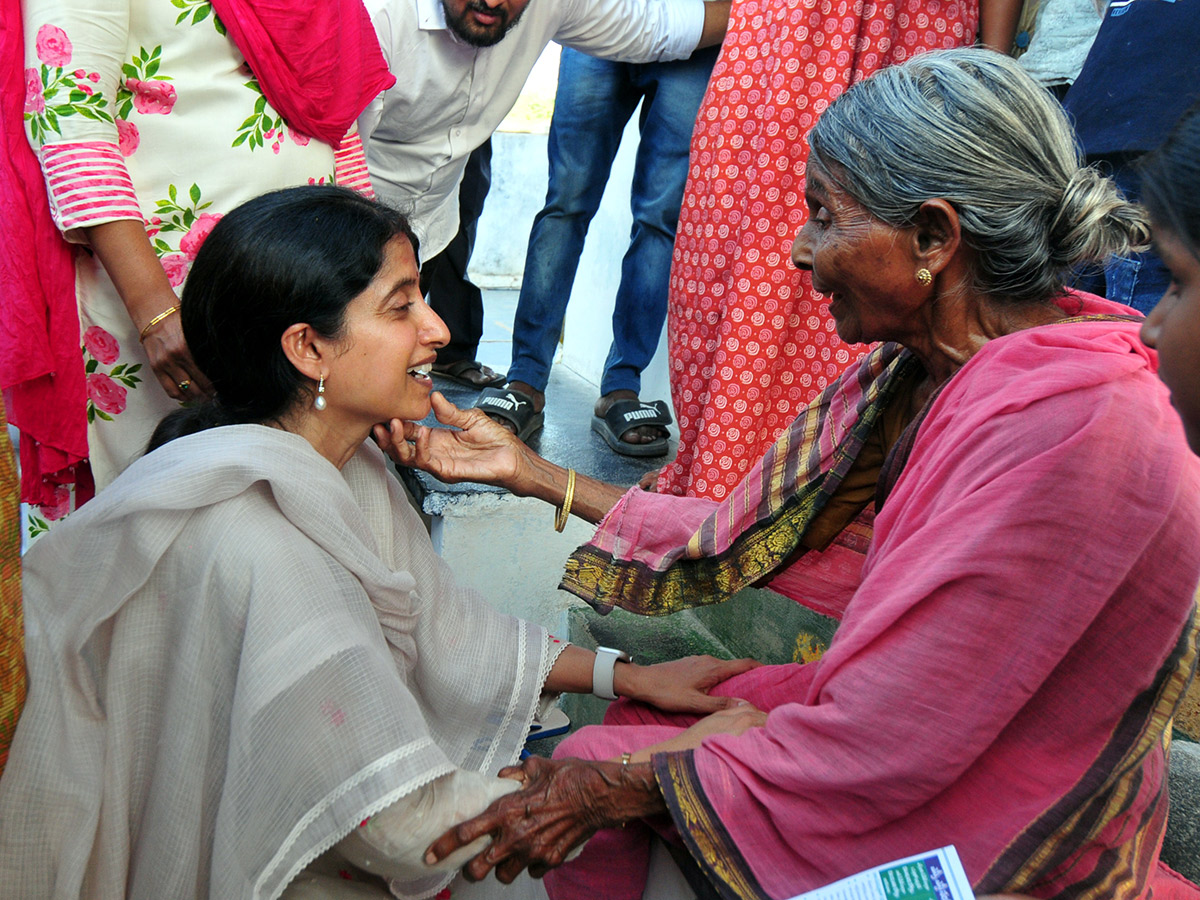 YS_20Bharathi_20Election_20Campaign_20In_20Pulivendula_20Photos-5.jpg 1