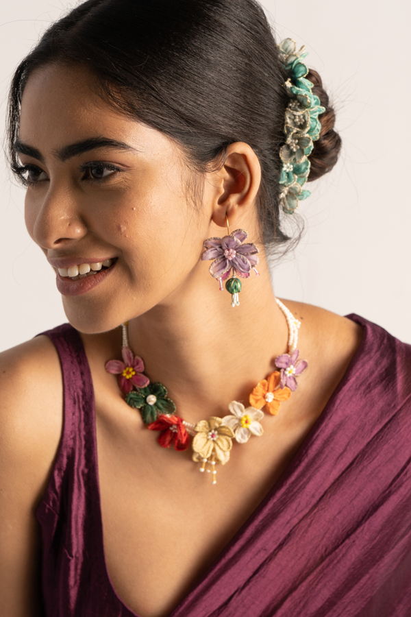 Jewellery-8_0.jpg 9