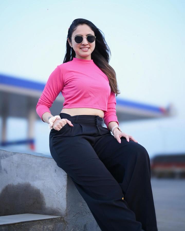 PriyankaKholgade-06.jpg 10