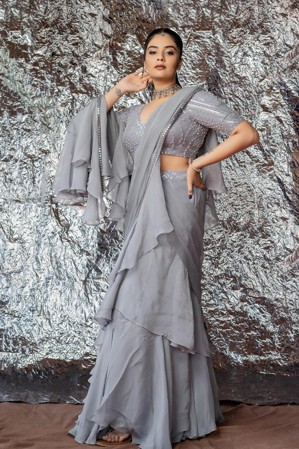 Sreemukhi-13.jpg 13