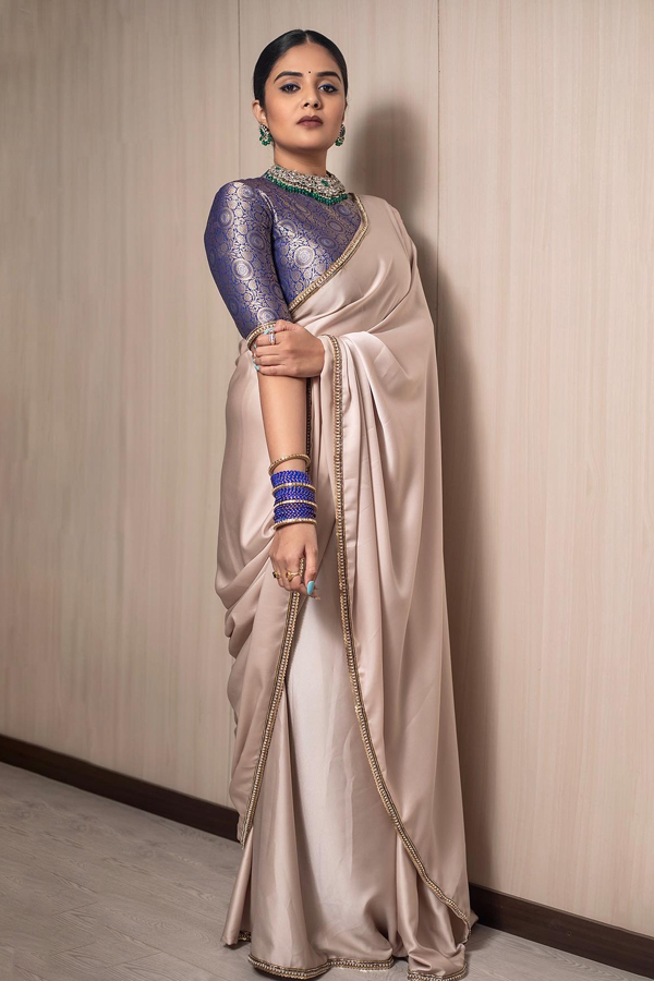 Sreemukhi-17.jpg 17