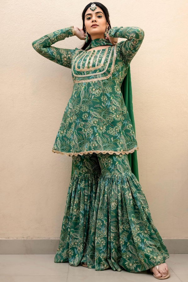 Sreemukhi-21.jpg 21