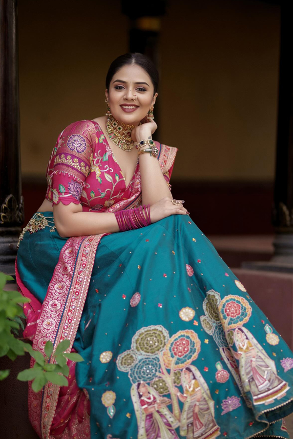 Sreemukhi-25.jpg 25