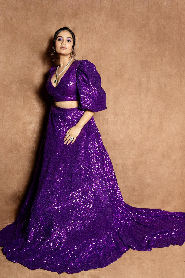Sreemukhi-27.jpg 27