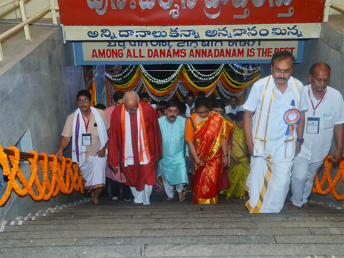Simhachalam_20temple_20will_20celebrate_20the_20Chandanotsavam_20Photos-9.jpg 9