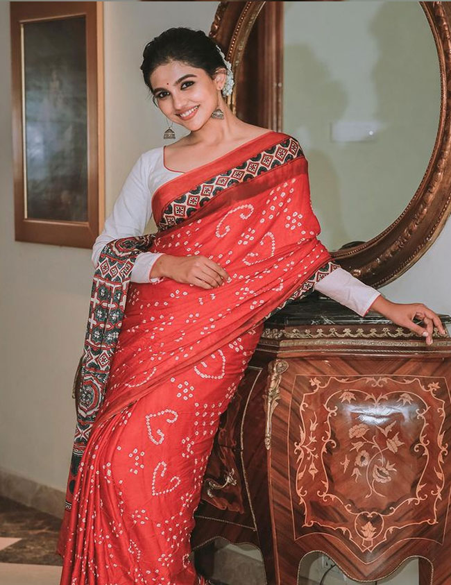 mamitha2.jpg 4