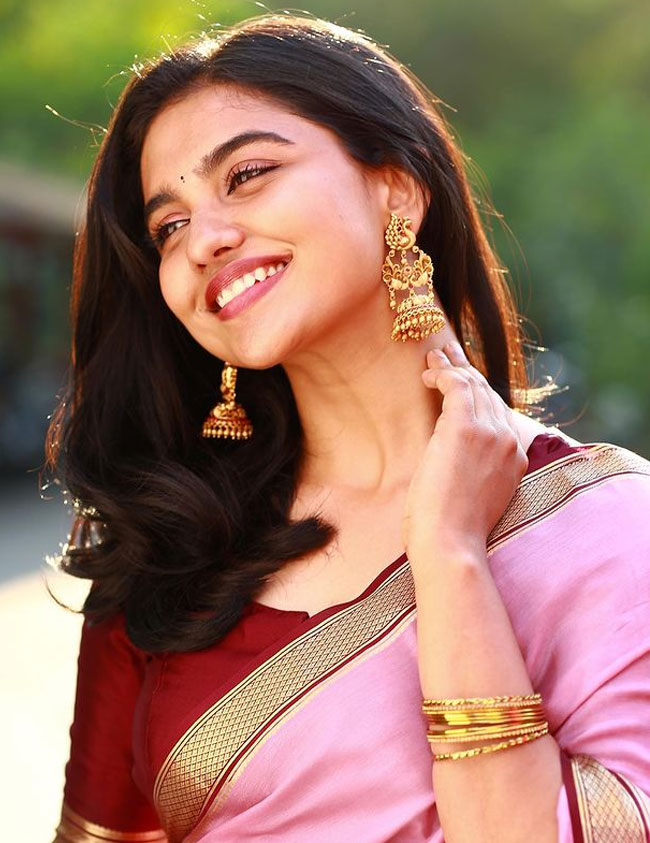 mamitha7.jpg 10