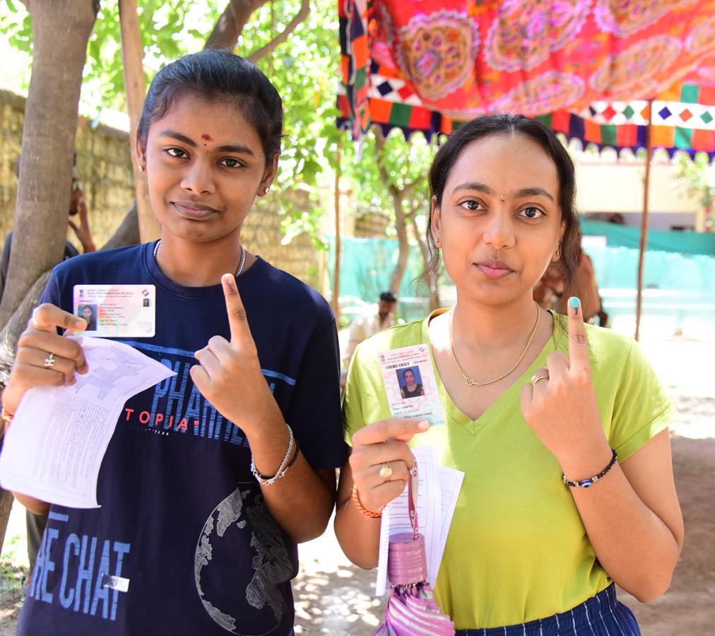 Elections_202024_20First_20Time_20Voters_20In_20AP_20Photos-_20_2818_29.jpg 18