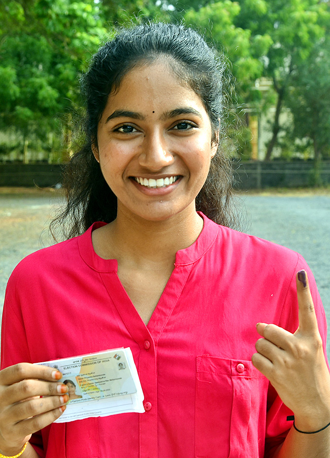 Elections_202024_20First_20Time_20Voters_20In_20AP_20Photos-_20_2835_29.jpg 35