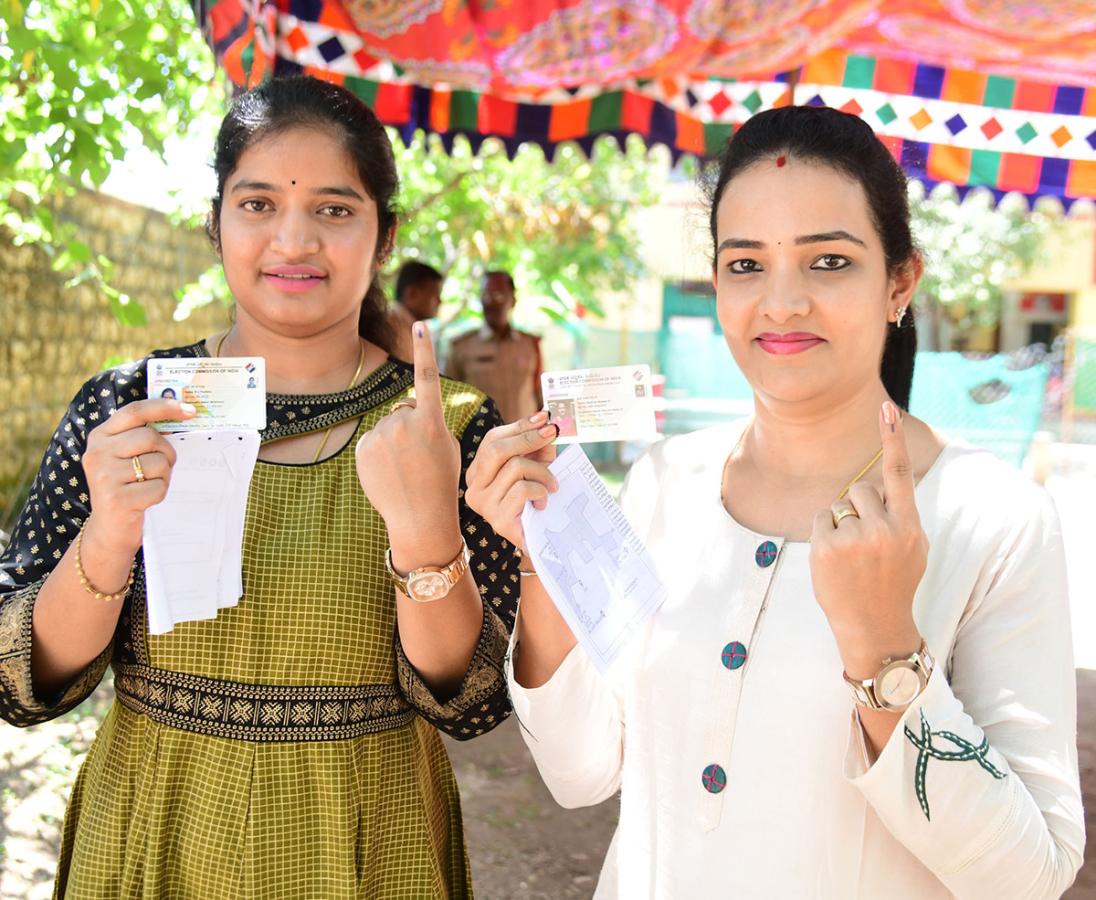 Elections_202024_20First_20Time_20Voters_20In_20AP_20Photos-_20_2836_29.jpg 36