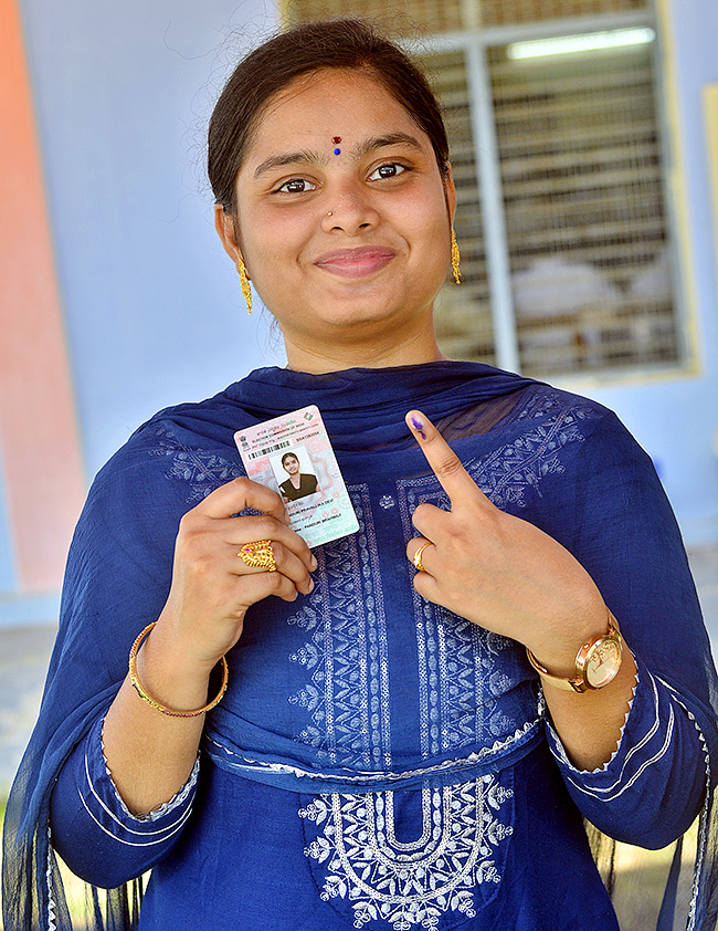 Elections_202024_20First_20Time_20Voters_20In_20AP_20Photos-_20_286_29.jpg 6