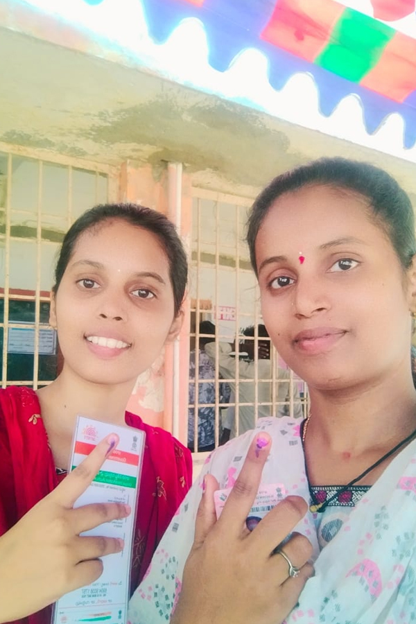 Sakshi-24_0.jpg 23