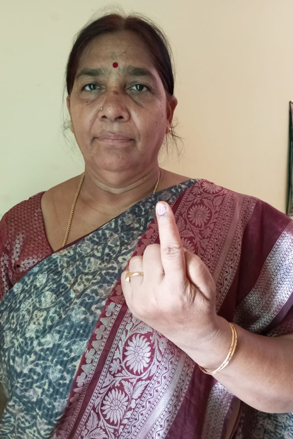 Sakshi-9_0.jpg 9