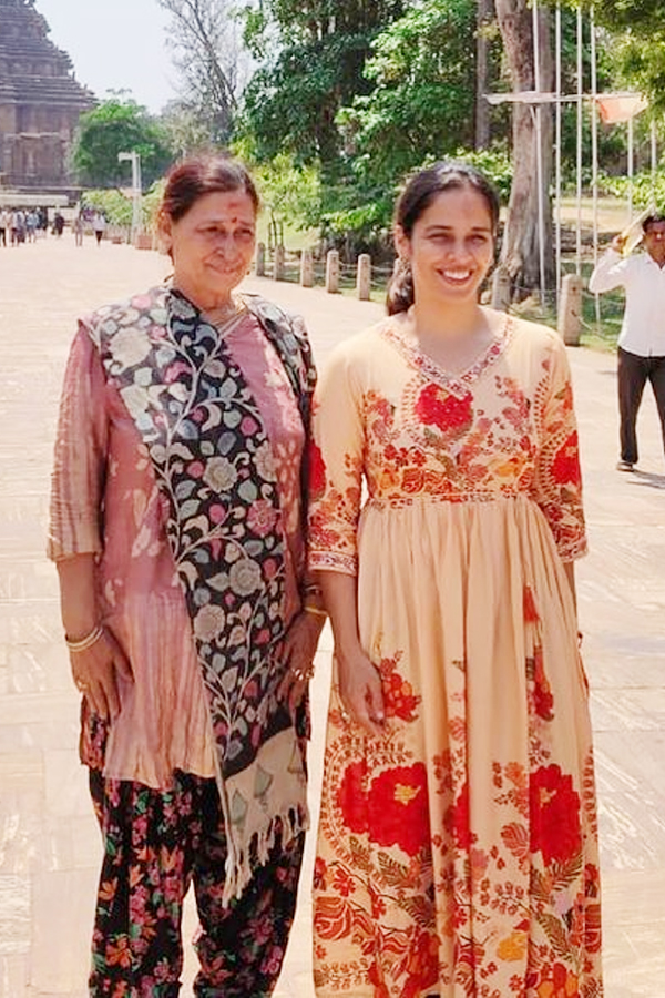 saina_0.jpg 4