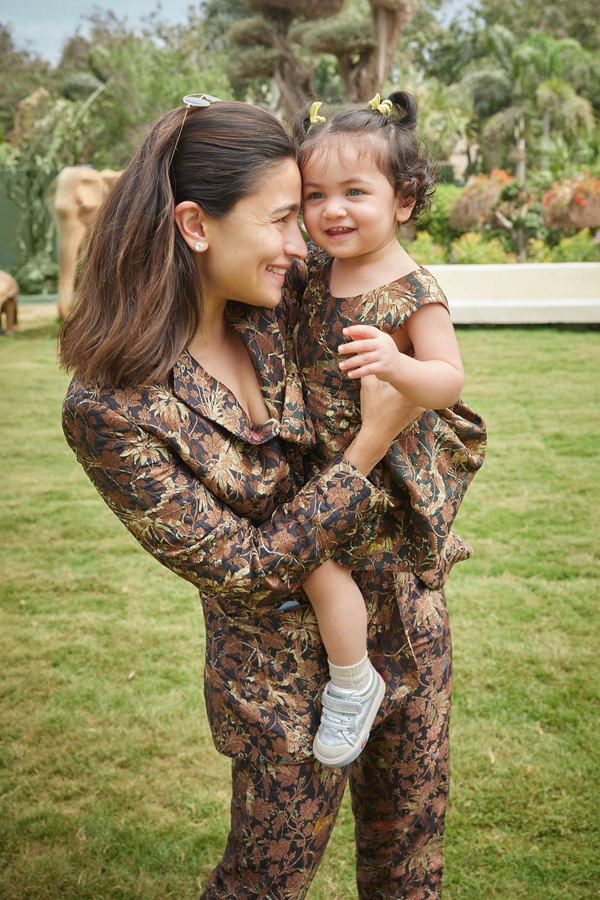 1.Alia-Bhatt.jpg 2