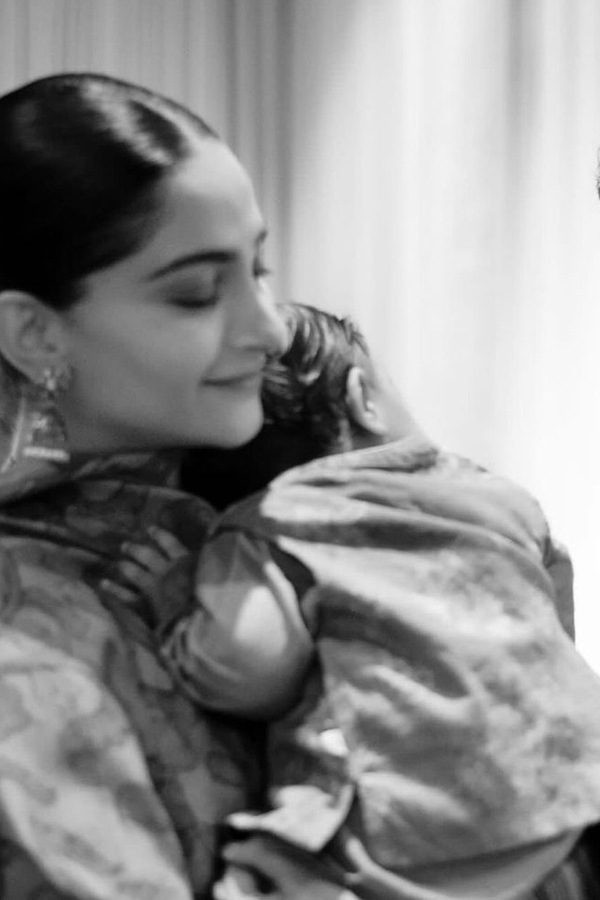 2.Sonam-Kapoor.jpg 3